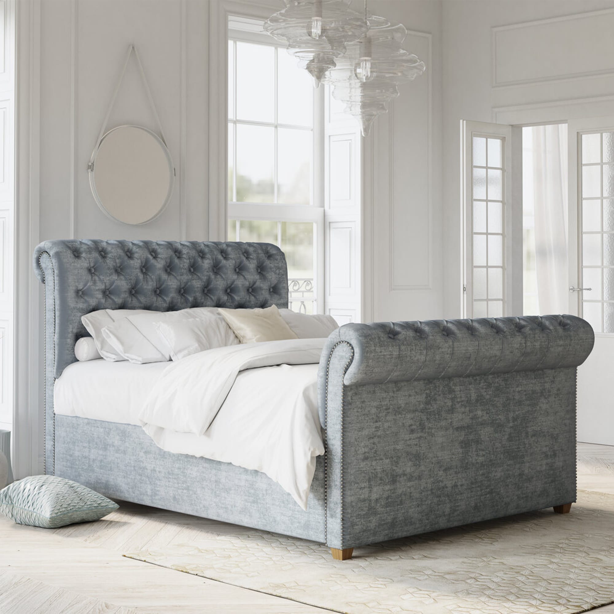 Classic Chesterfield Bed - Image 4