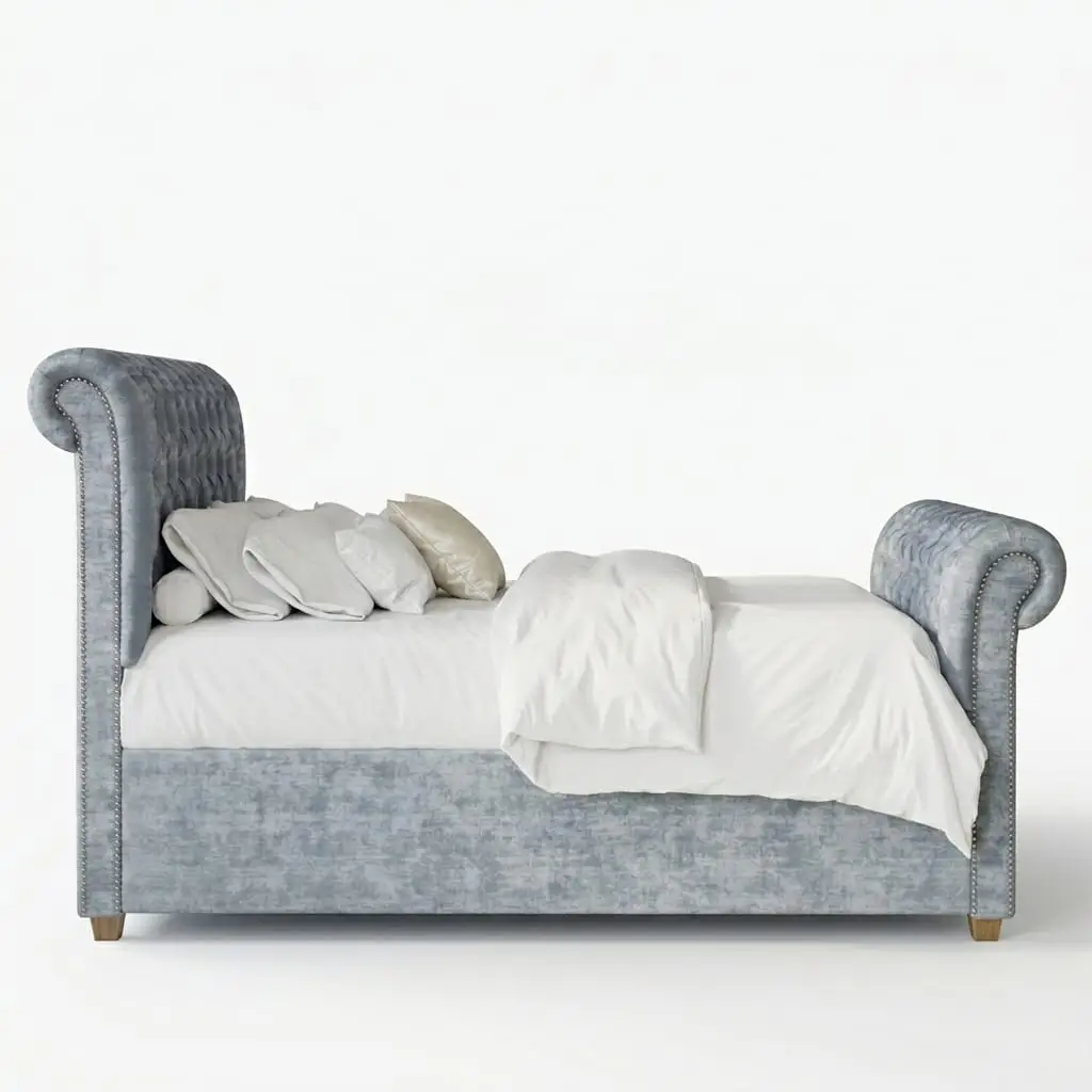 Classic Chesterfield Bed - Image 3