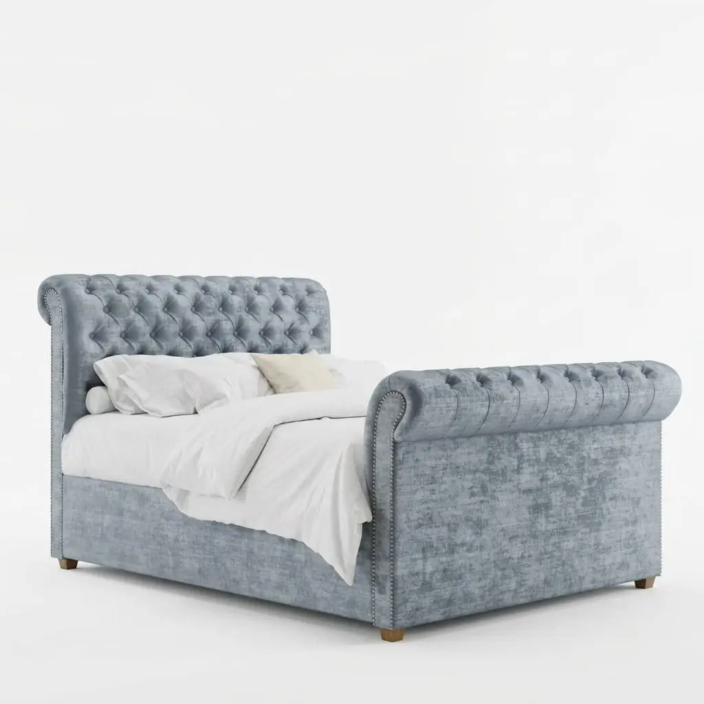 Classic Chesterfield Bed - Image 2