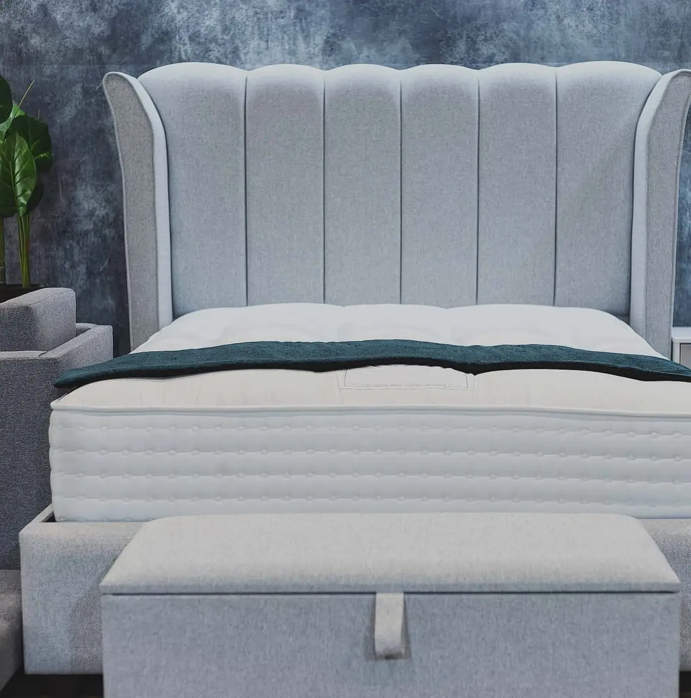 Grand Crown Bed - Image 6