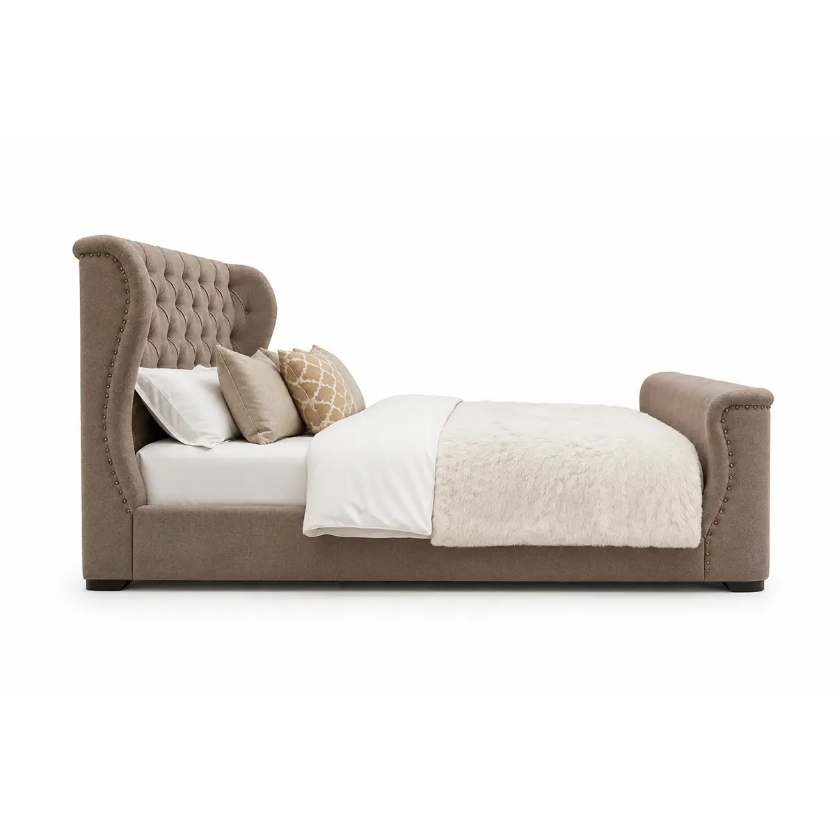Signature Grand Winged Chesterfield Bed - Image 4